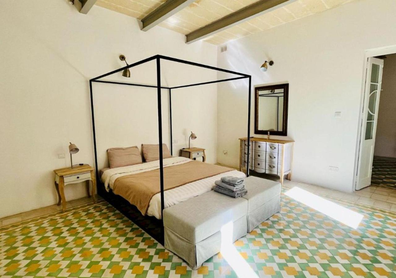 Deluxe One Bedroom Apartment 10 Meters From Valletta Center Buitenkant foto