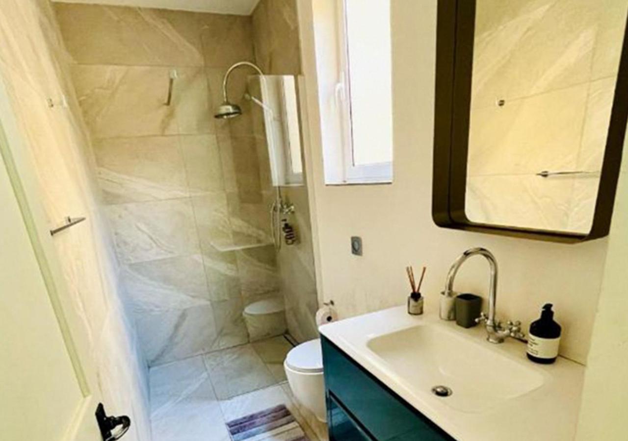Deluxe One Bedroom Apartment 10 Meters From Valletta Center Buitenkant foto